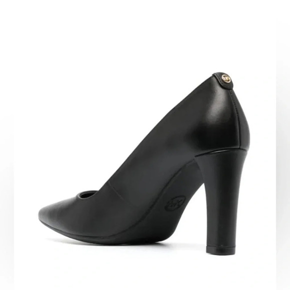 MICHAEL KORS Milly Pump - Picture 3 of 11